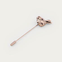 Ladda upp bild till gallerivisning, Kavajnål Hare | Guld