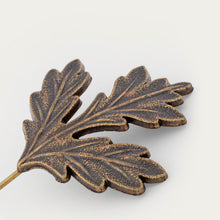 Ladda upp bild till gallerivisning, Kavajnål Löv | Mässing