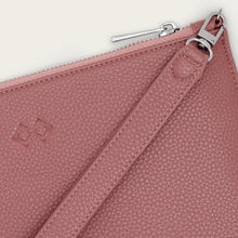 Ladda upp bild till gallerivisning, Clutch / Kuvertväska | Mörkrosa läder