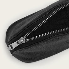 Ladda upp bild till gallerivisning, Liten sminkväska | Svart läder