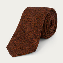 Ladda upp bild till gallerivisning, Komboset | Slips & näsduk i ull | Tegelröd