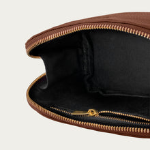 Ladda upp bild till gallerivisning, Liten sminkväska | Brunt läder