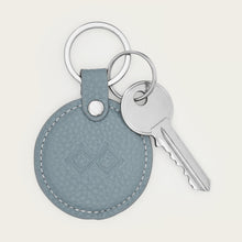 Ladda upp bild till gallerivisning, Nyckelring Round | Gråblått läder