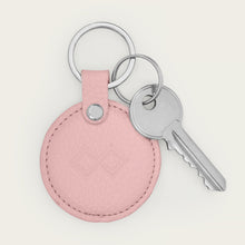 Ladda upp bild till gallerivisning, Nyckelring Round | Rosa läder